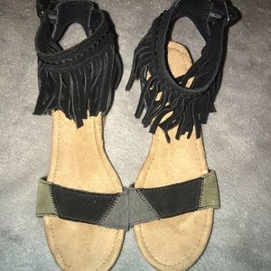 Minnetonka wedge fringe sandals . Size 6.5
